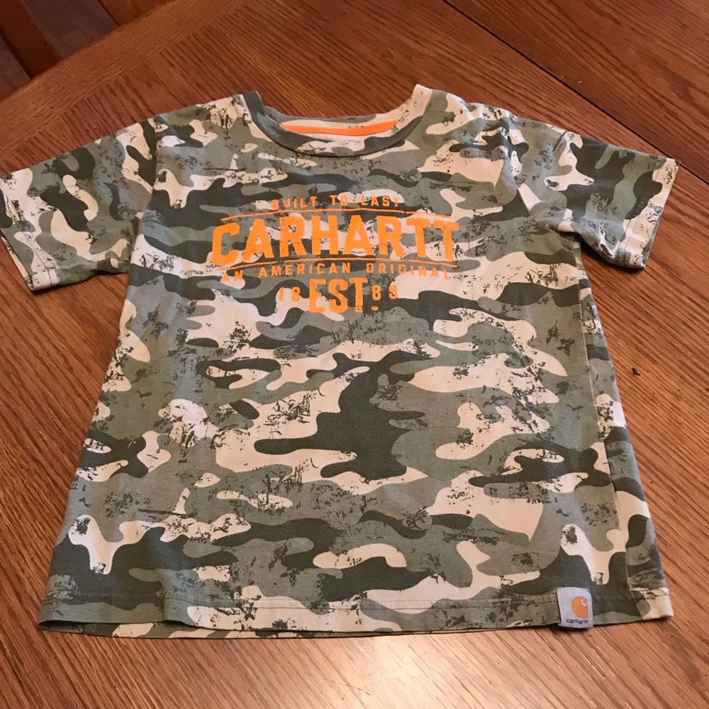 Boys Carhartt Camo Tee size 6 Short Sleeve